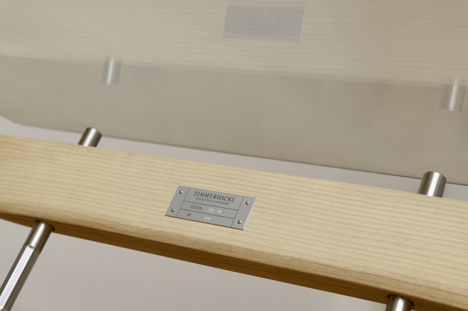 Ateliertisch — Typenschild auf der Zarge