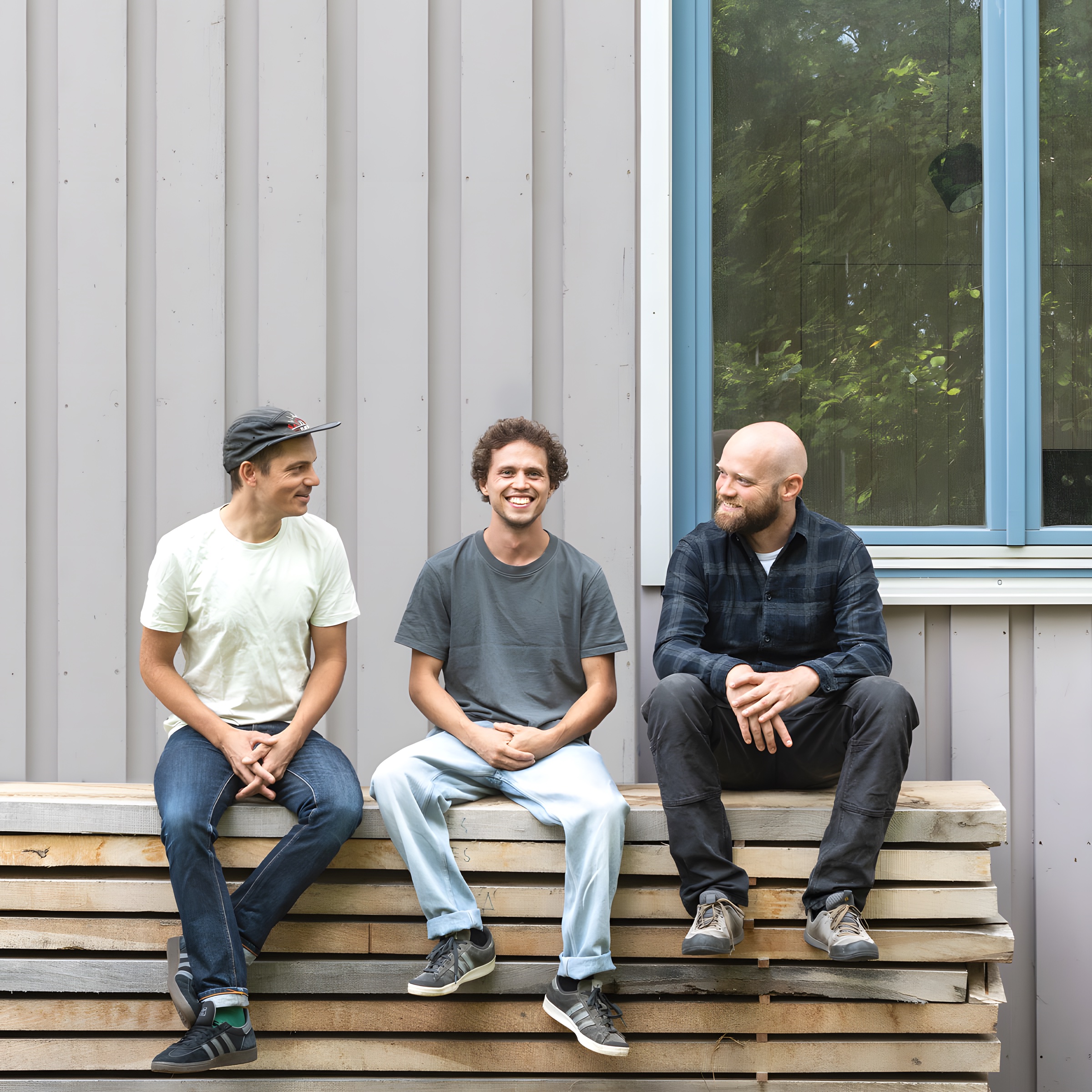 Das Team von Zimmerhackl: Jona, Lukas und Marc — Industriedesigner und Schreiner aus Geretsried